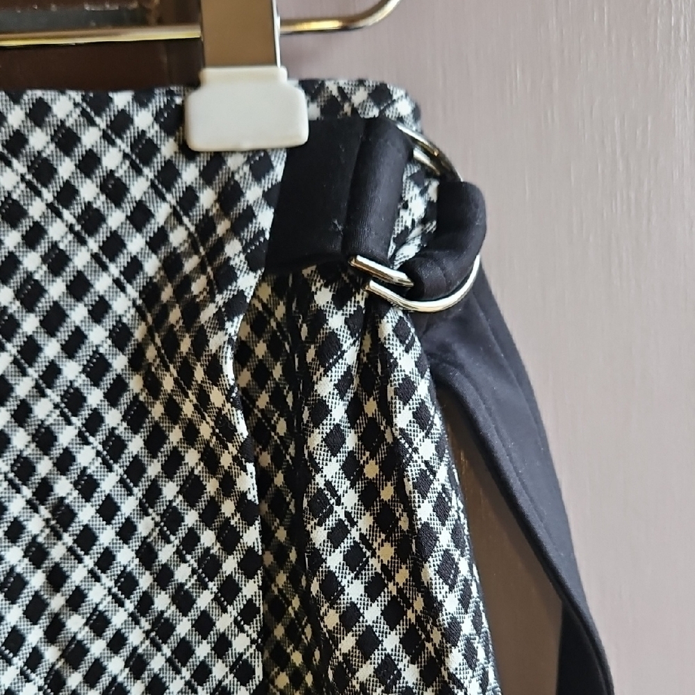 Spanx Black And White Patterned Skort - image 5